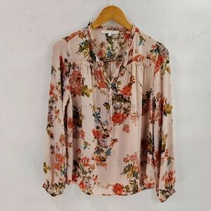 Violet and Claire Pullover Blouse Size Medium Peach Floral Print Long Sleeve
